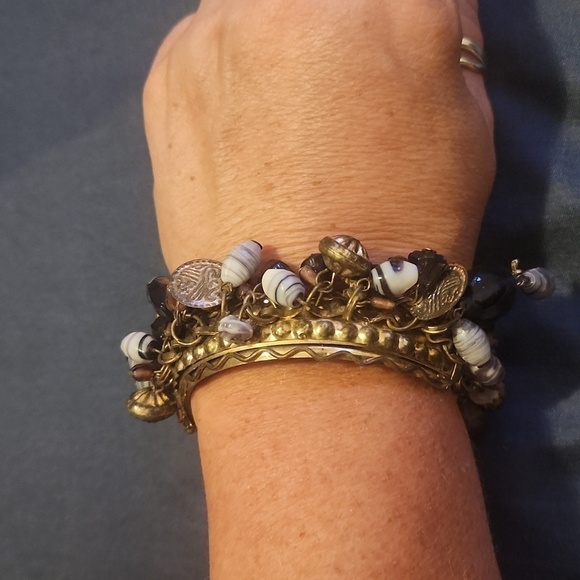 Cuff Dangle bracelet - Picture 2 of 4